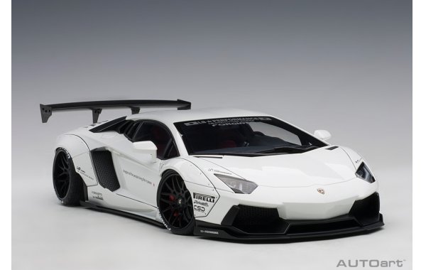 Bild 11 - Liberty Walk Lamborghini Aventador 2015