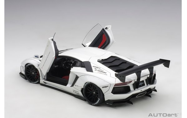 Bild 13 - Liberty Walk Lamborghini Aventador 2015