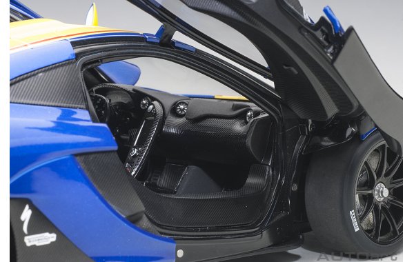 Bild 12 - McLaren P1 GTR 2015 metallic blue