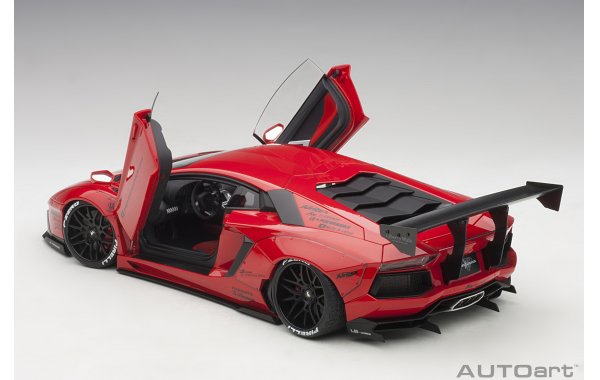 Bild 14 - Liberty Walk Lamborghini Aventador 2015