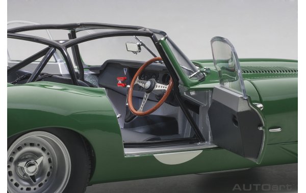 Bild 4 - Jaguar E-Type lightweight