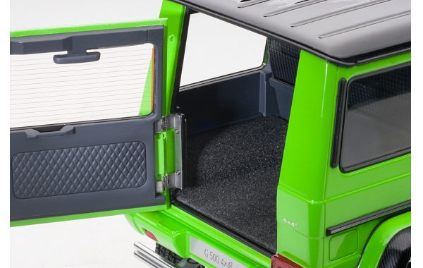 Bild 4 - Mercedes Benz G500 4x4 2016 alien green