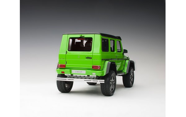 Bild 13 - Mercedes Benz G500 4x4 2016 alien green