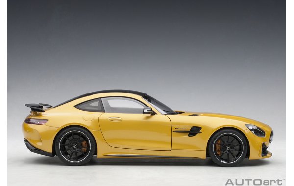 Bild 3 - Mercedes AMG GT R 2017 Yellow metal.