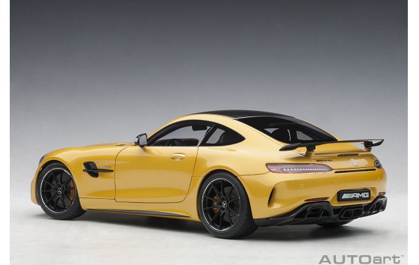 Bild 4 - Mercedes AMG GT R 2017 Yellow metal.