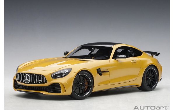 Bild 13 - Mercedes AMG GT R 2017 Yellow metal.