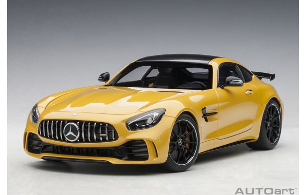 Bild 15 - Mercedes AMG GT R 2017 Yellow metal.