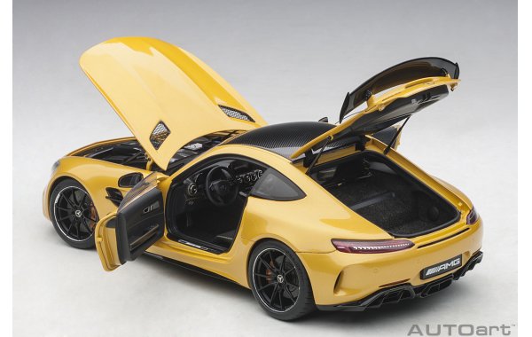 Bild 16 - Mercedes AMG GT R 2017 Yellow metal.