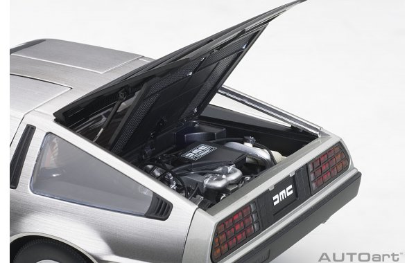 Bild 3 - DeLorean DMC-12 1981