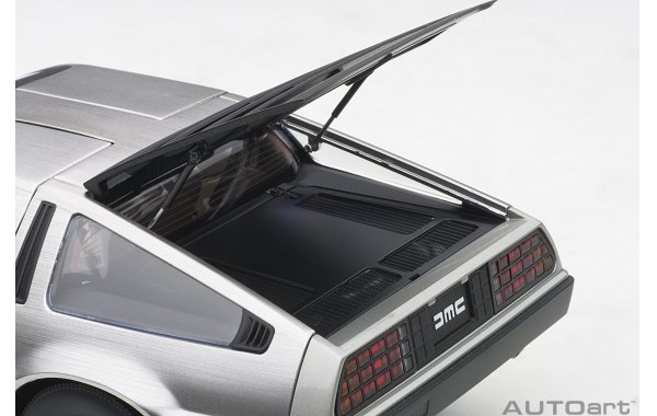 Bild 6 - DeLorean DMC-12 1981