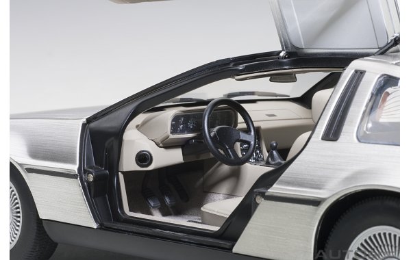 Bild 14 - DeLorean DMC-12 1981