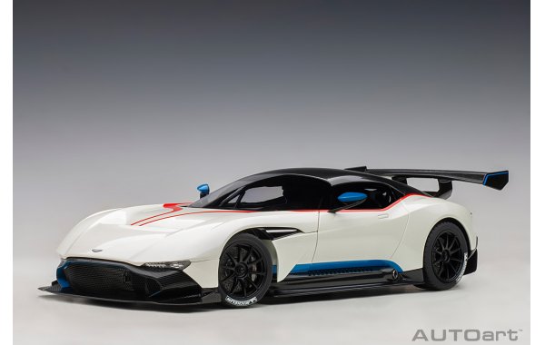 Bild 3 - Aston Martin Vulcan 2015