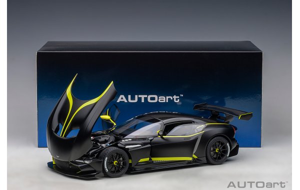 Bild 6 - Aston Martin Vulcan 2015