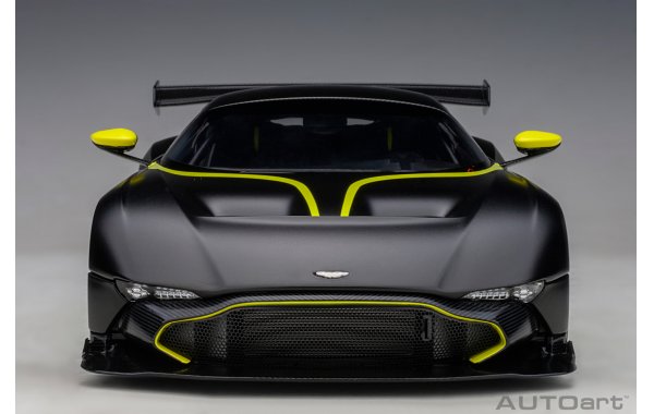 Bild 10 - Aston Martin Vulcan 2015