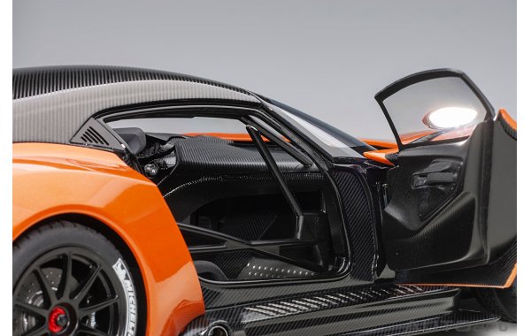 Bild 13 - Aston Martin Vulcan