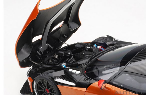 Bild 14 - Aston Martin Vulcan