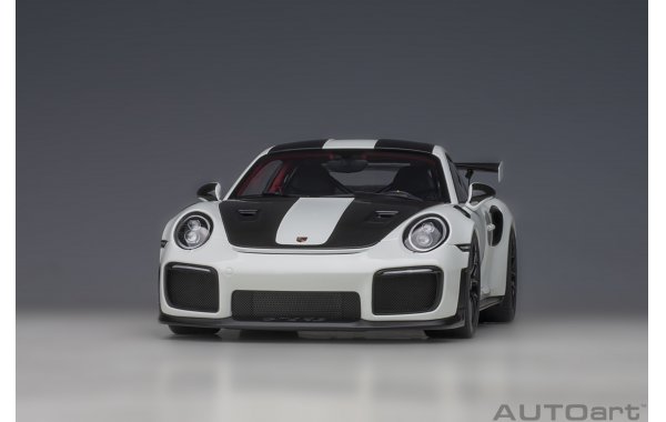 Bild 8 - Porsche 911 GT2 RS Weissach Package 2017