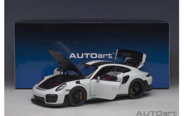Bild 10 - Porsche 911 GT2 RS Weissach Package 2017