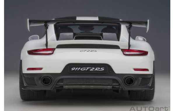 Bild 14 - Porsche 911 GT2 RS Weissach Package 2017