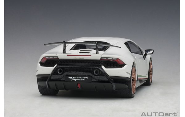 Bild 8 - Lamborghini Huracan Performante 2017
