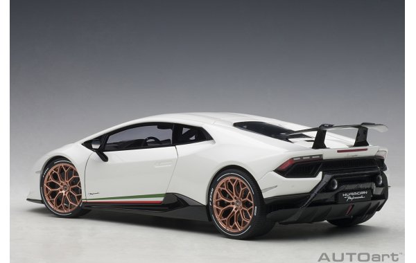 Bild 10 - Lamborghini Huracan Performante 2017