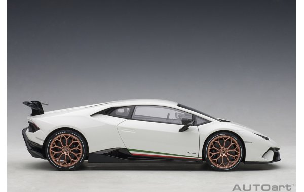 Bild 12 - Lamborghini Huracan Performante 2017