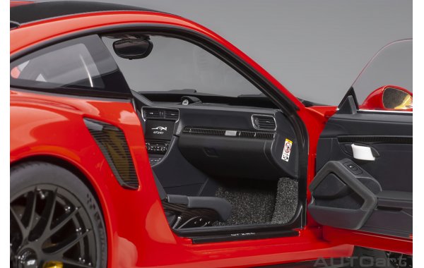 Bild 18 - Porsche 911 (991.2) GT2 RS Weissach Package
