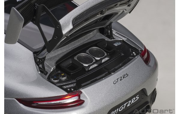 Bild 4 - Porsche 911 GT2 RS Weissach Package 2017