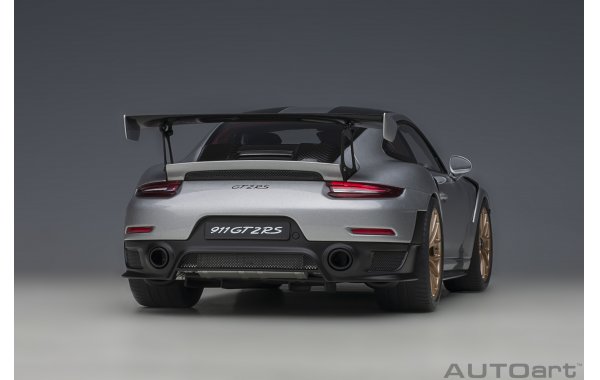Bild 9 - Porsche 911 GT2 RS Weissach Package 2017