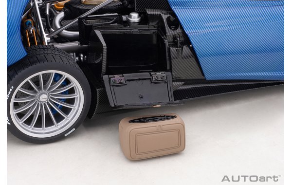 Bild 14 - Pagani Huayra Roadster 2017
