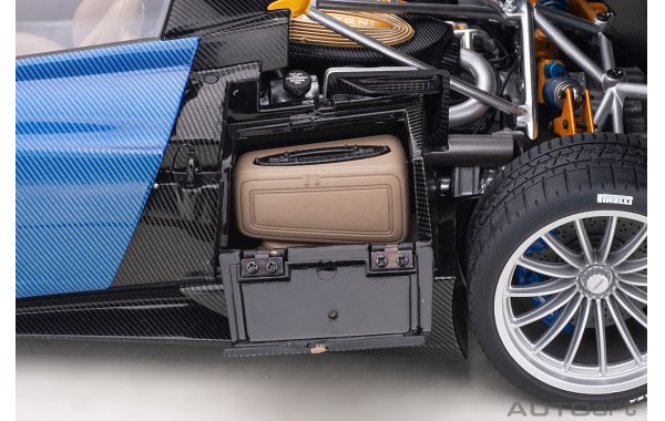 Bild 17 - Pagani Huayra Roadster 2017
