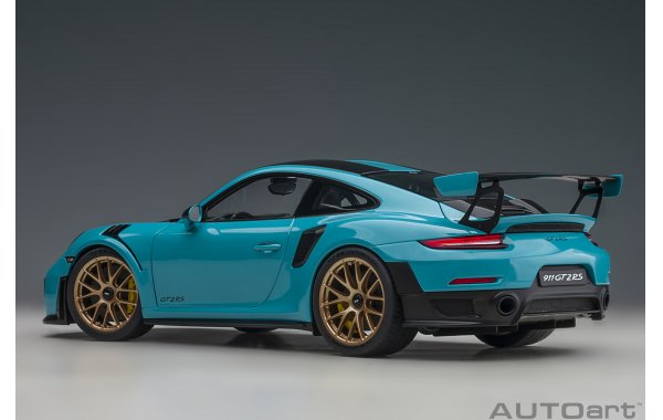 Bild 2 - Porsche 911 GT2 RS Weissach Package 2017