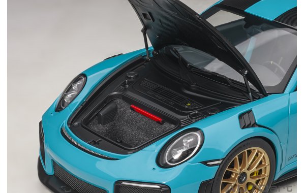 Bild 3 - Porsche 911 GT2 RS Weissach Package 2017