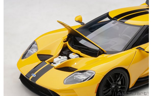 Bild 2 - Ford GT 2017 tripple yellow