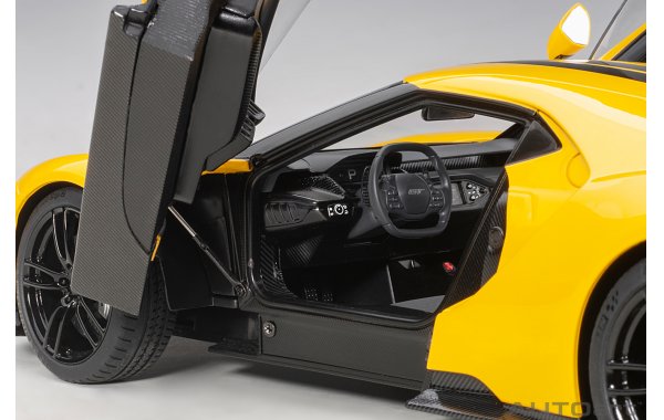 Bild 4 - Ford GT 2017 tripple yellow