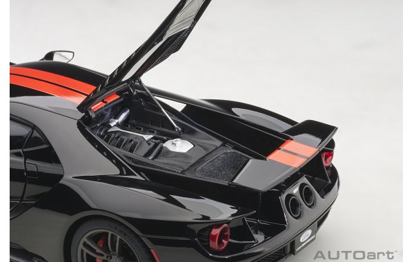 Bild 4 - Ford GT 2017 shadow black