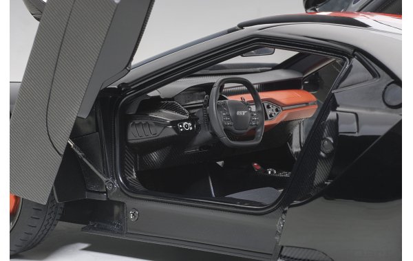 Bild 18 - Ford GT 2017 shadow black