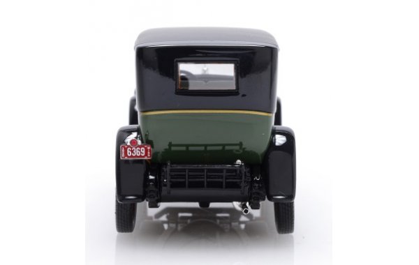 Bild 7 - Pierce Arrow Model 32 7-Seat Limousine green black 1920