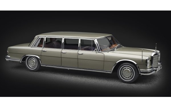 Bild 6 - Mercedes-Benz 600 Pullman W100 mit Schiebedach