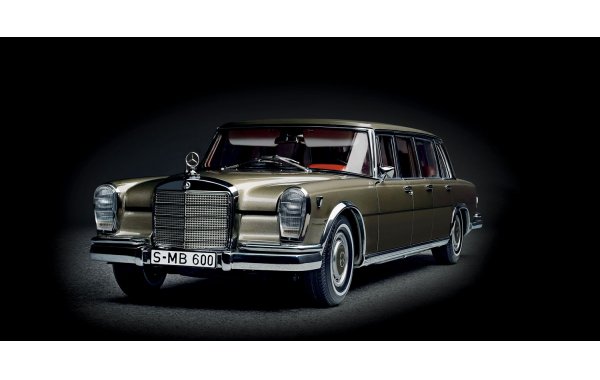 Bild 8 - Mercedes-Benz 600 Pullman W100 mit Schiebedach