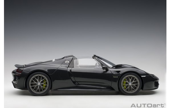 Bild 7 - Porsche 918 Spyder Weissach Package 2013