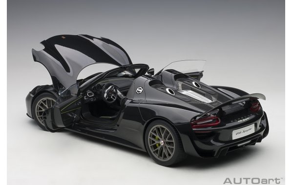 Bild 9 - Porsche 918 Spyder Weissach Package 2013