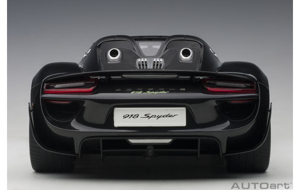 Bild 12 - Porsche 918 Spyder Weissach Package 2013