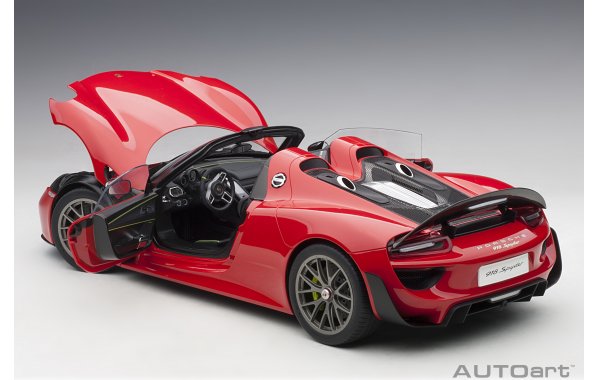 Bild 6 - Porsche 918 Spyder Weissach Package 2013