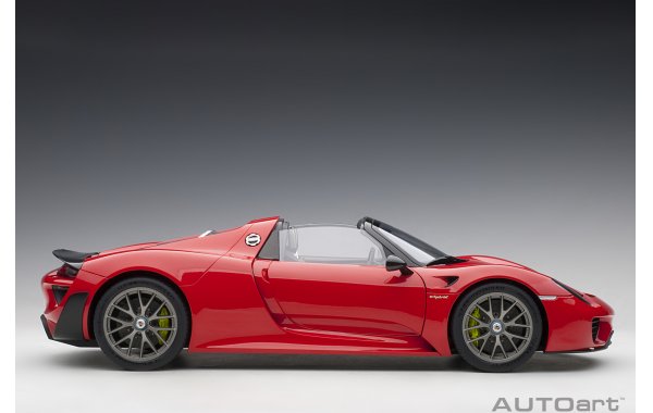 Bild 12 - Porsche 918 Spyder Weissach Package 2013