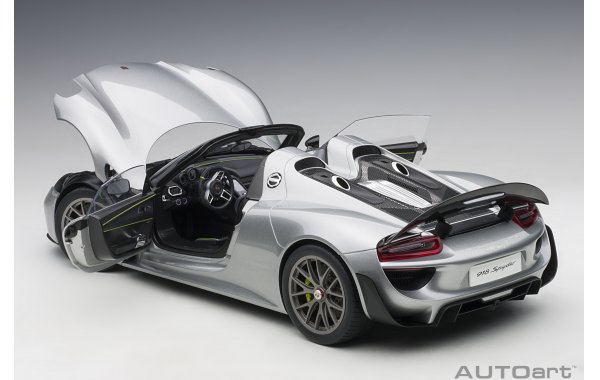 Bild 7 - Porsche 918 Spyder Weissach Package 2013