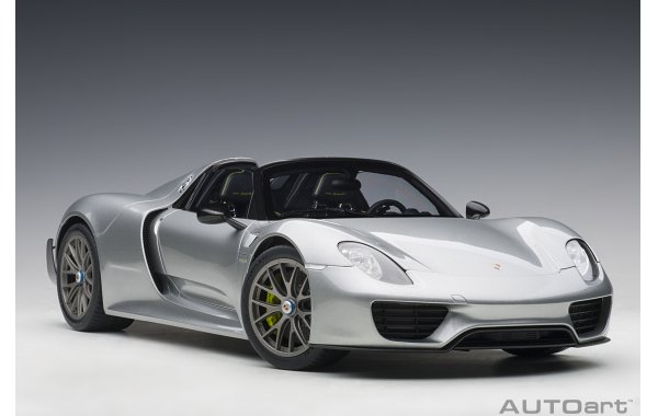 Bild 8 - Porsche 918 Spyder Weissach Package 2013
