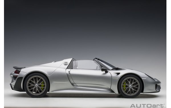 Bild 15 - Porsche 918 Spyder Weissach Package 2013