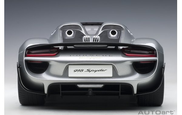 Bild 16 - Porsche 918 Spyder Weissach Package 2013