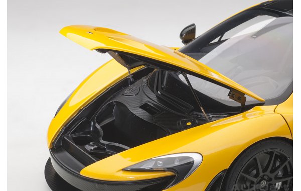 Bild 3 - McLaren P1 2013 Composite Model